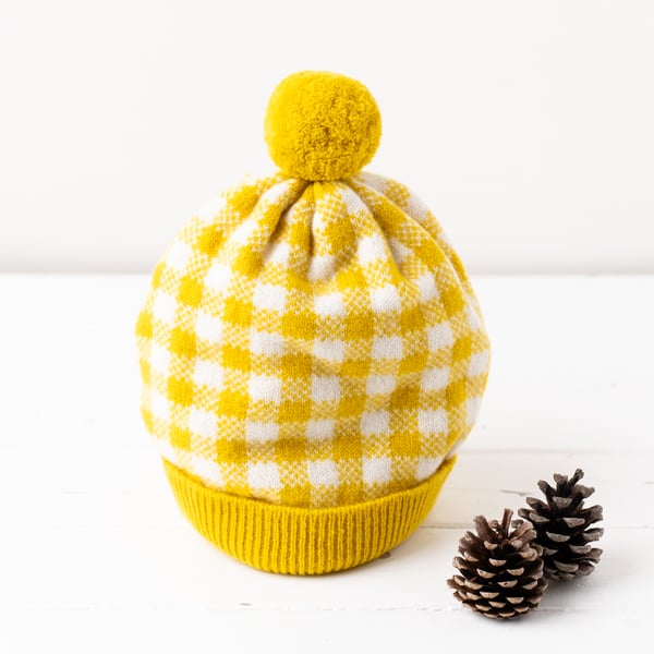 Gingham knitted pom pom hat - piccalilli and ecru