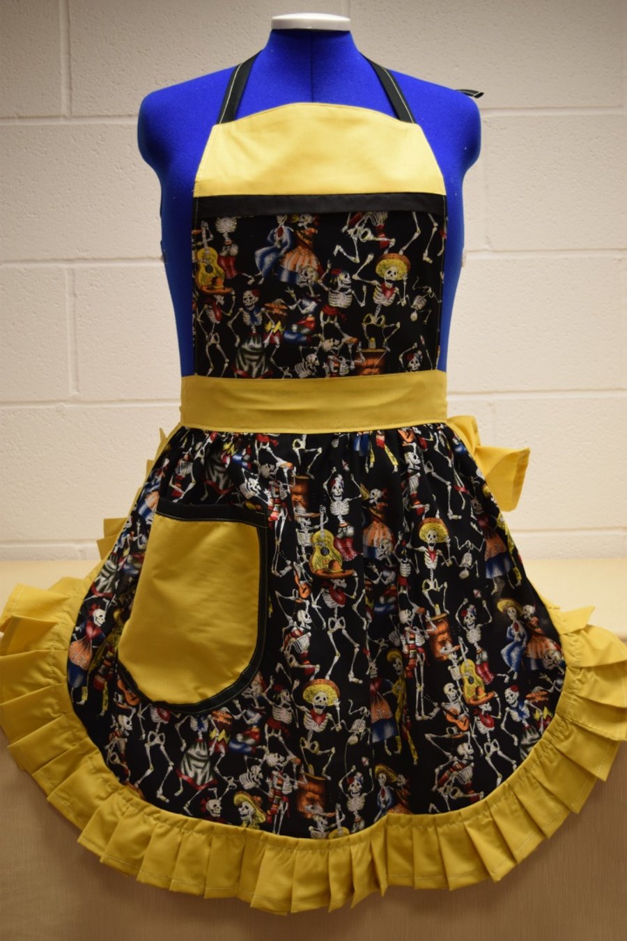 Vintage 50s Style Full Apron Pinny - Black "Day of the Dead" with Gold Trim