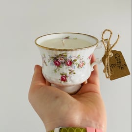 Cassis and Fig Tea Cup Candle with Gift Box