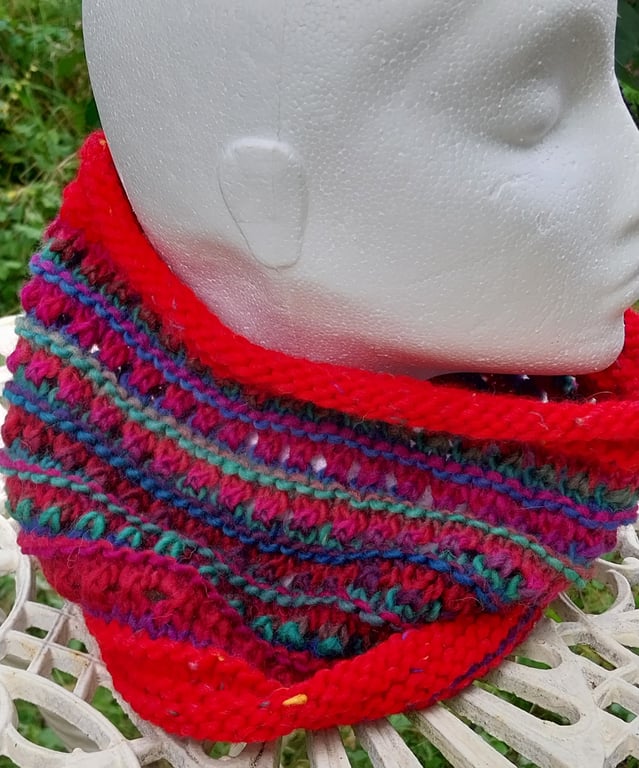 Handknit chunky wool circular cowl col 5 with Red contrast