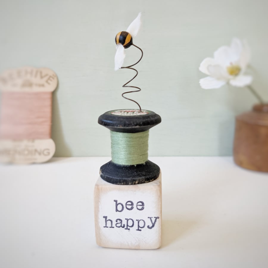 Bee on a Vintage Bobbin 'Bee Happy'