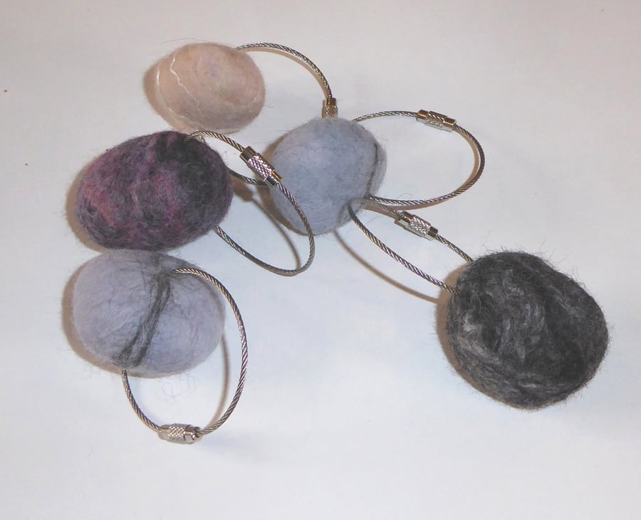 Felt 'pebble' keyrings - great gifts for teenagers or new home