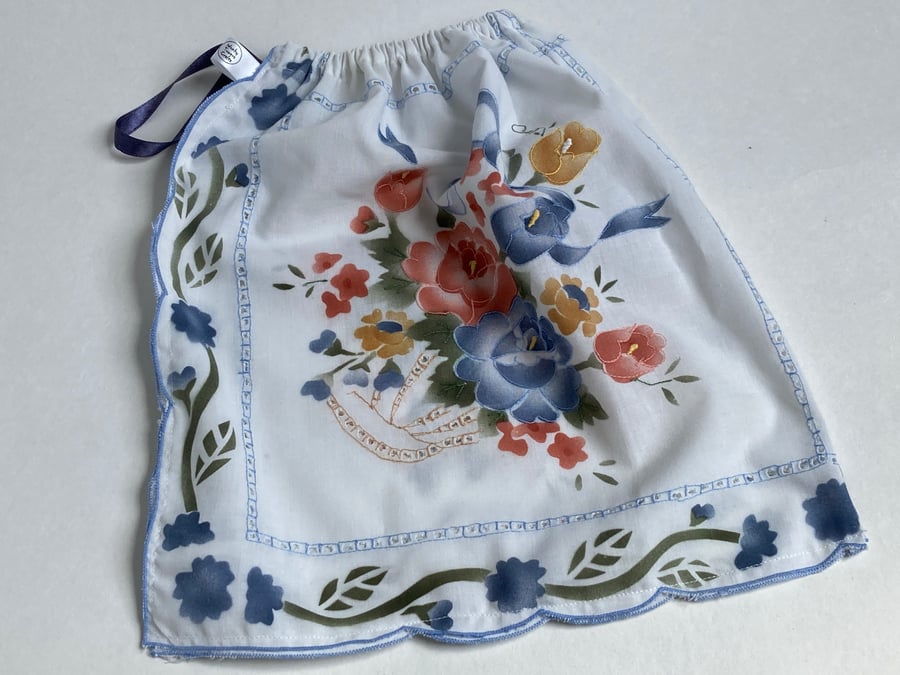 Travel packing shoe bag made from vintage textiles