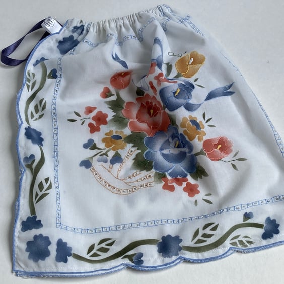 Travel packing shoe bag made from vintage textiles