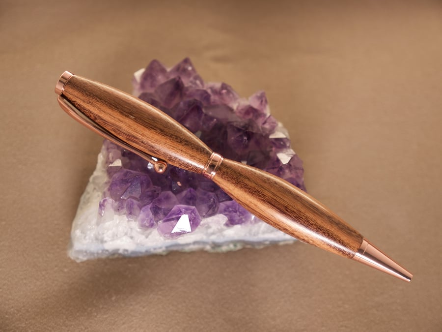 Yew wood ballpoint pen hand crafted on Orkney Islands R5,4