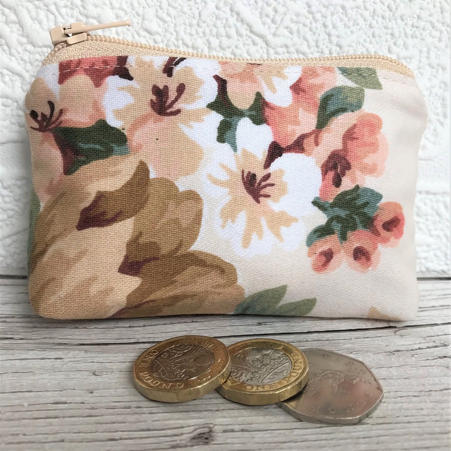 Small purse, coin purse with floral print in peaches and cream shades