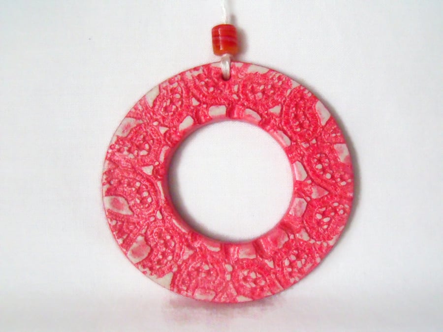 ceramic lace wreath hanging decoration in red