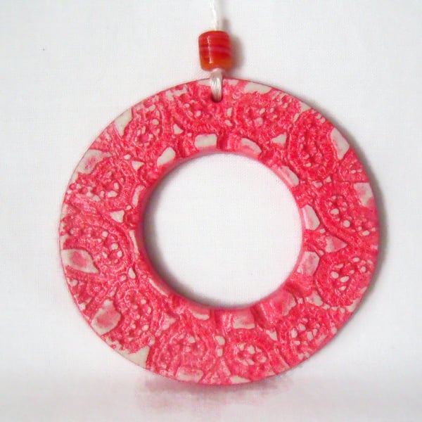 ceramic lace wreath hanging decoration in red