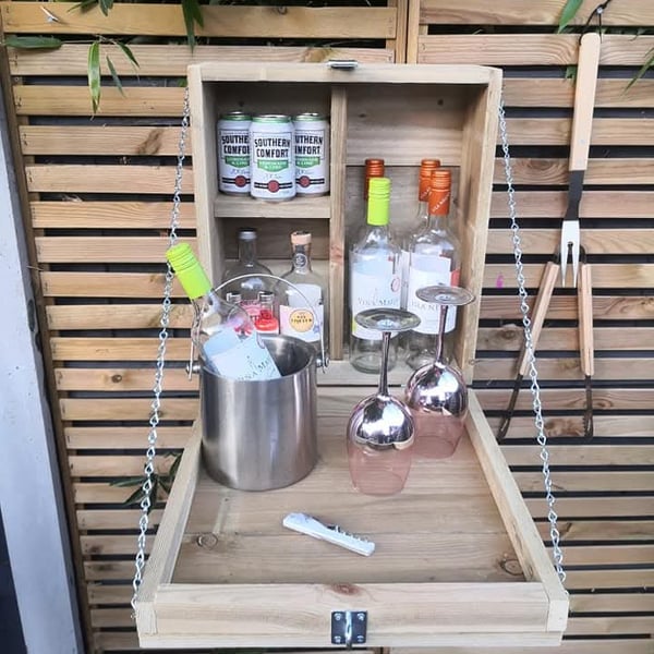 Micro garden wall bar