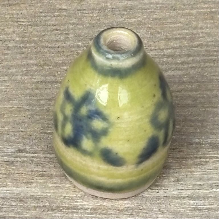 Teeny tiny vase