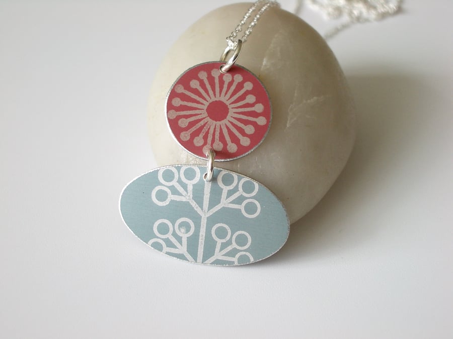 Folk art flower necklace in coral and grey
