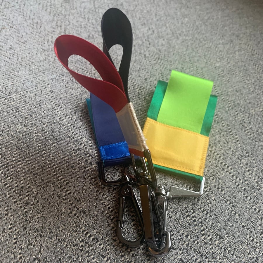 Double Ribbon Fidget Toy