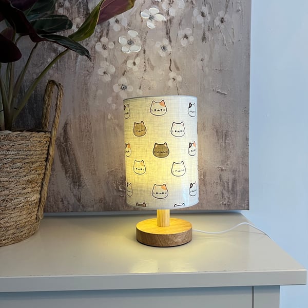 Table Lamp with Minimal Cat Face Print Shade