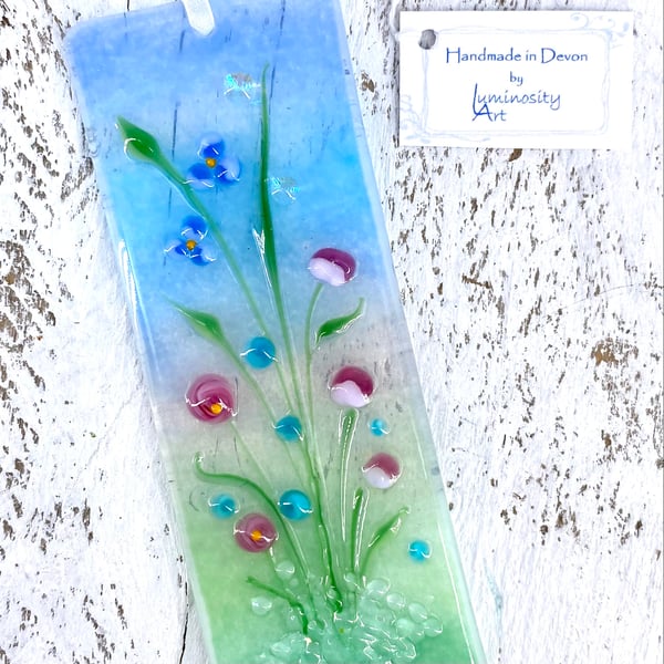 Pretty Glass Light Catcher - Delicate Pastel Flower Design 