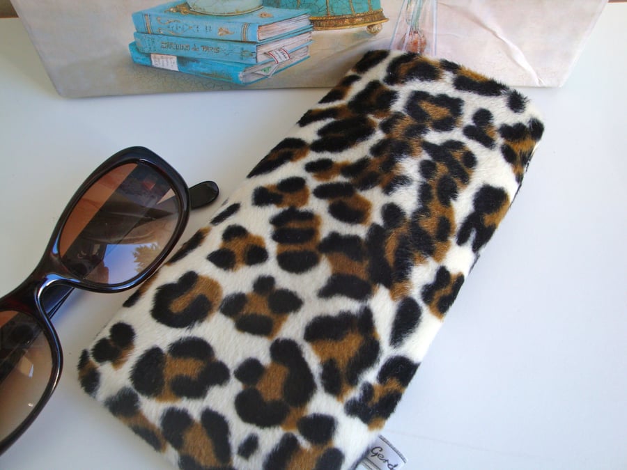 Fox and Leo glasses case - Leopard
