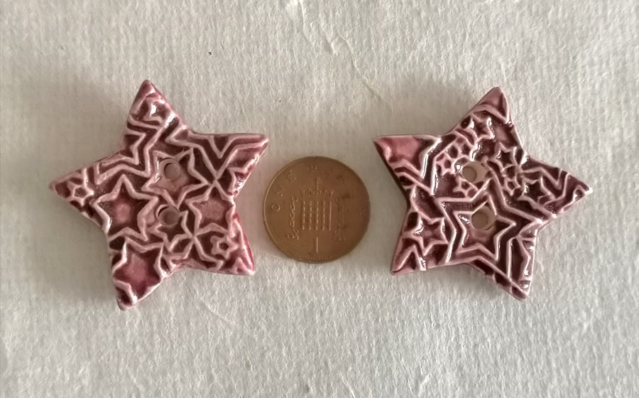 Ceramic burgundy star button