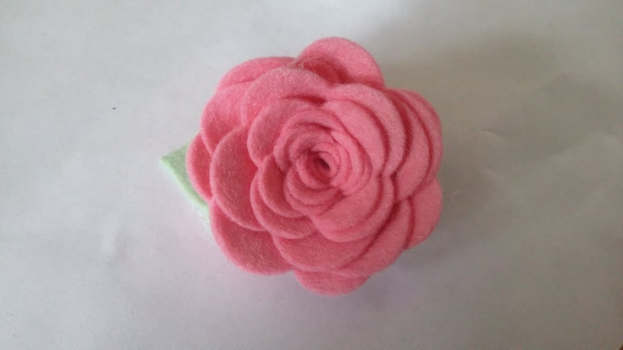 Large pink felt flower hair clip