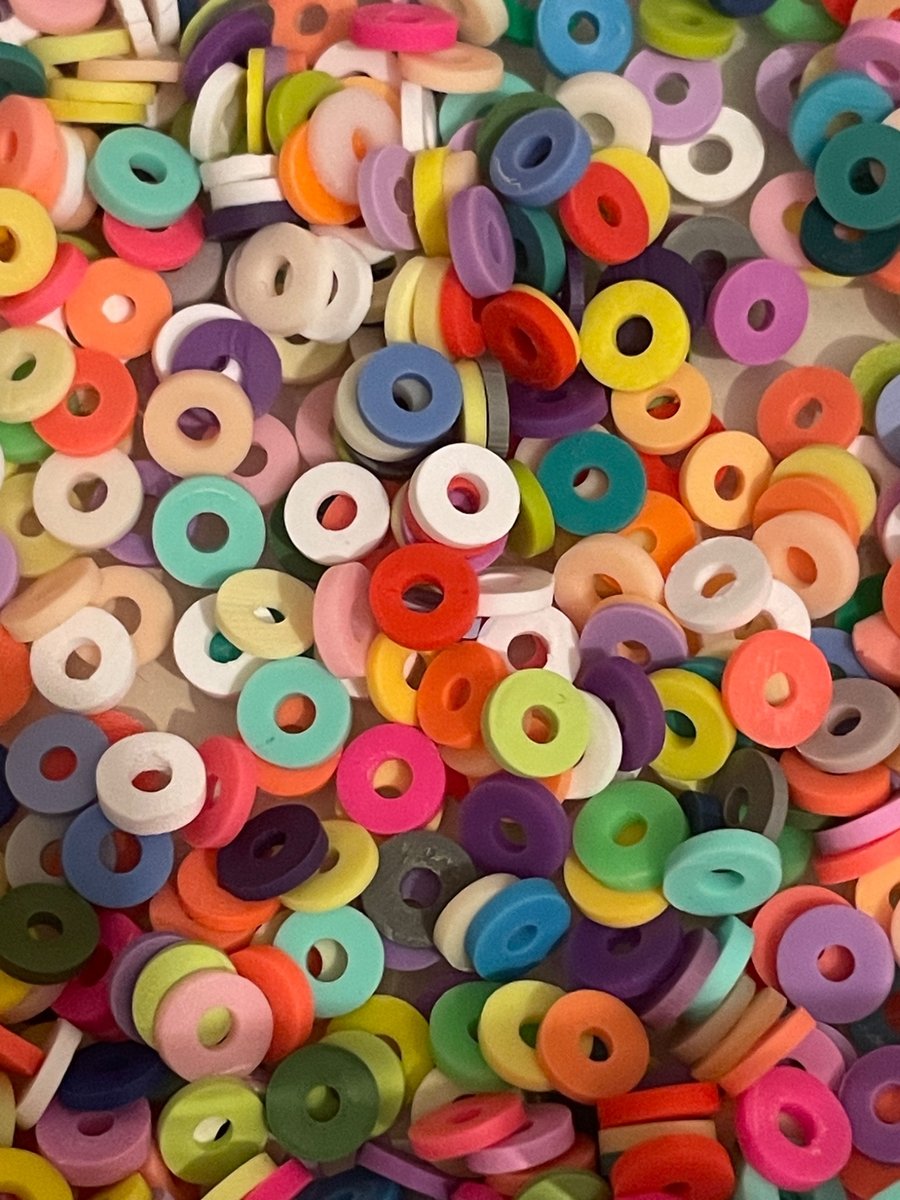 Clay bead confetti to design and create your own bracelets!(comes with string)