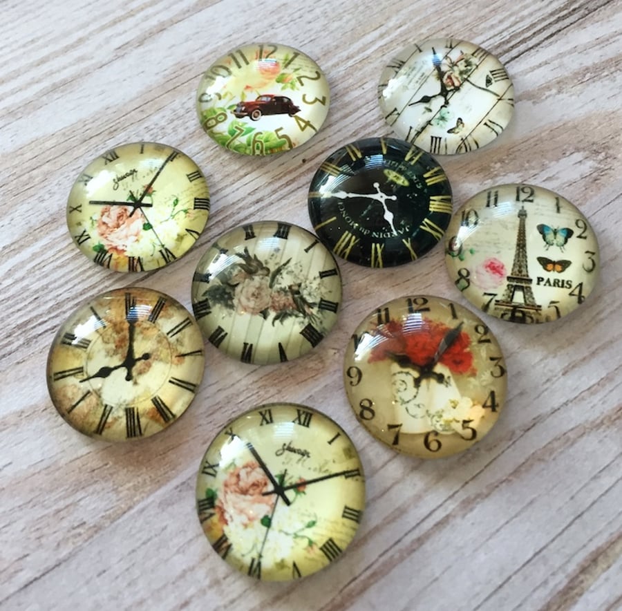 pack of 10 - 20mm Glass Cabochon Mix Watch Pattern