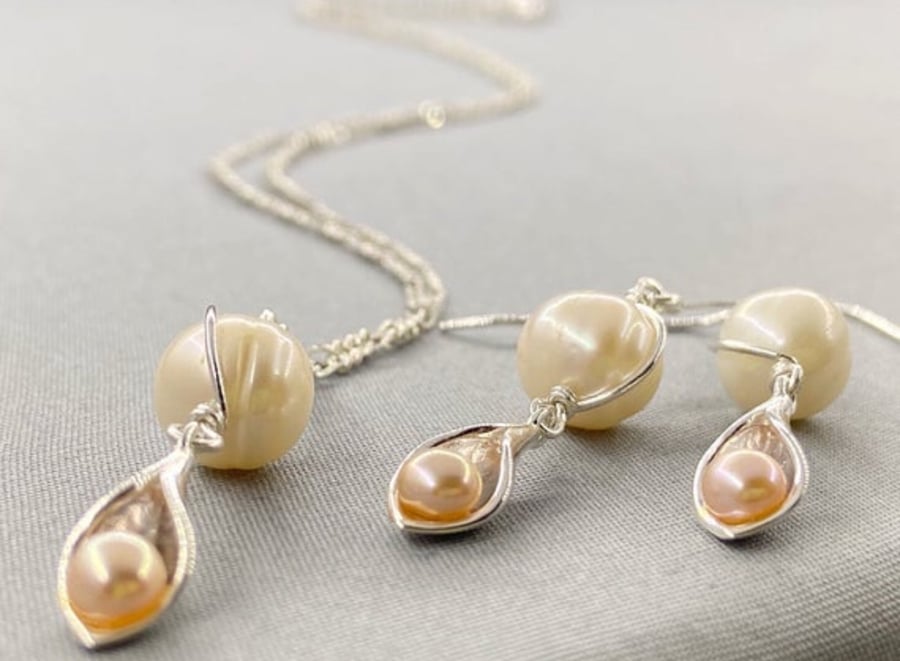 Sterling Silver Calla Lilly Necklace and Earrings Set with Freshwater Pearls