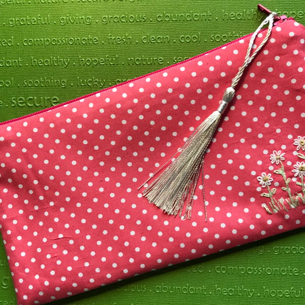 Spotty peach zipped bag