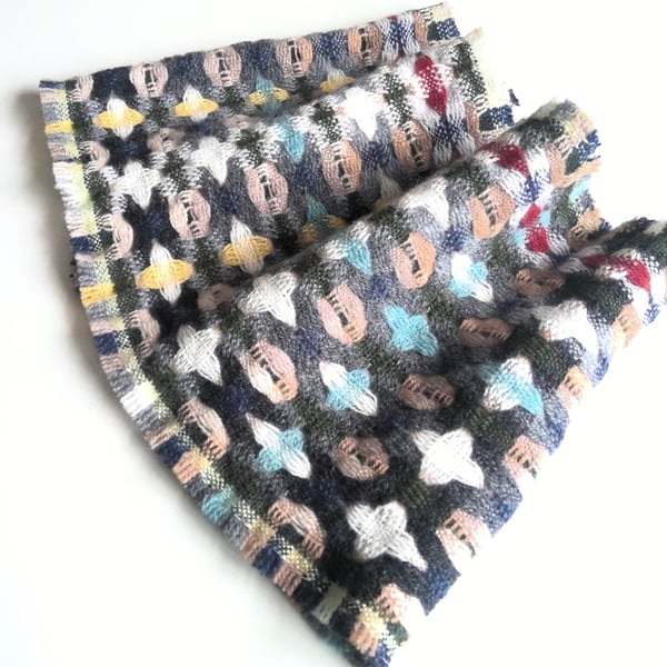 Handwoven Lambswool Cowl in Grey, Buff, Green and Rust 11