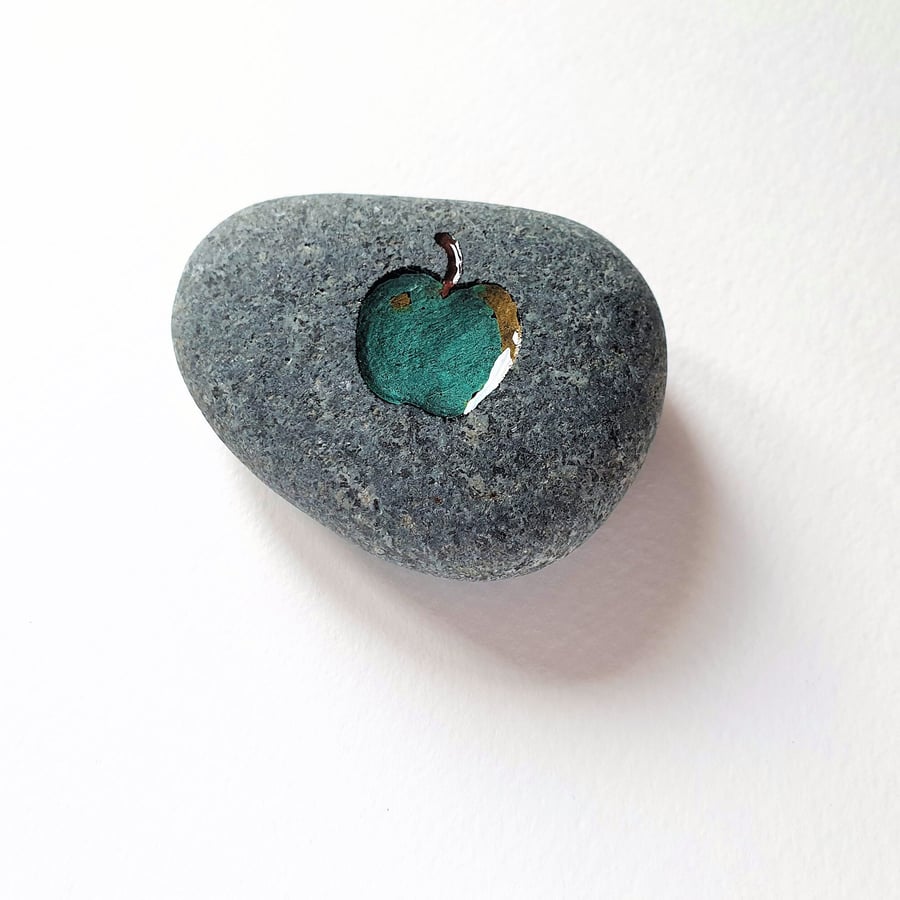 Love Token Stone, Symbol Of Love Stone, Love Apple Design, Hand Carved Stone