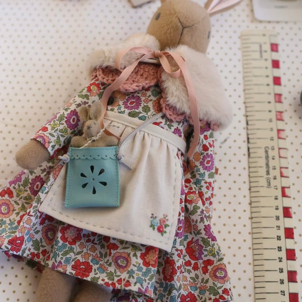 Heirloom Liberty Bunny - Medium size D’Anjo