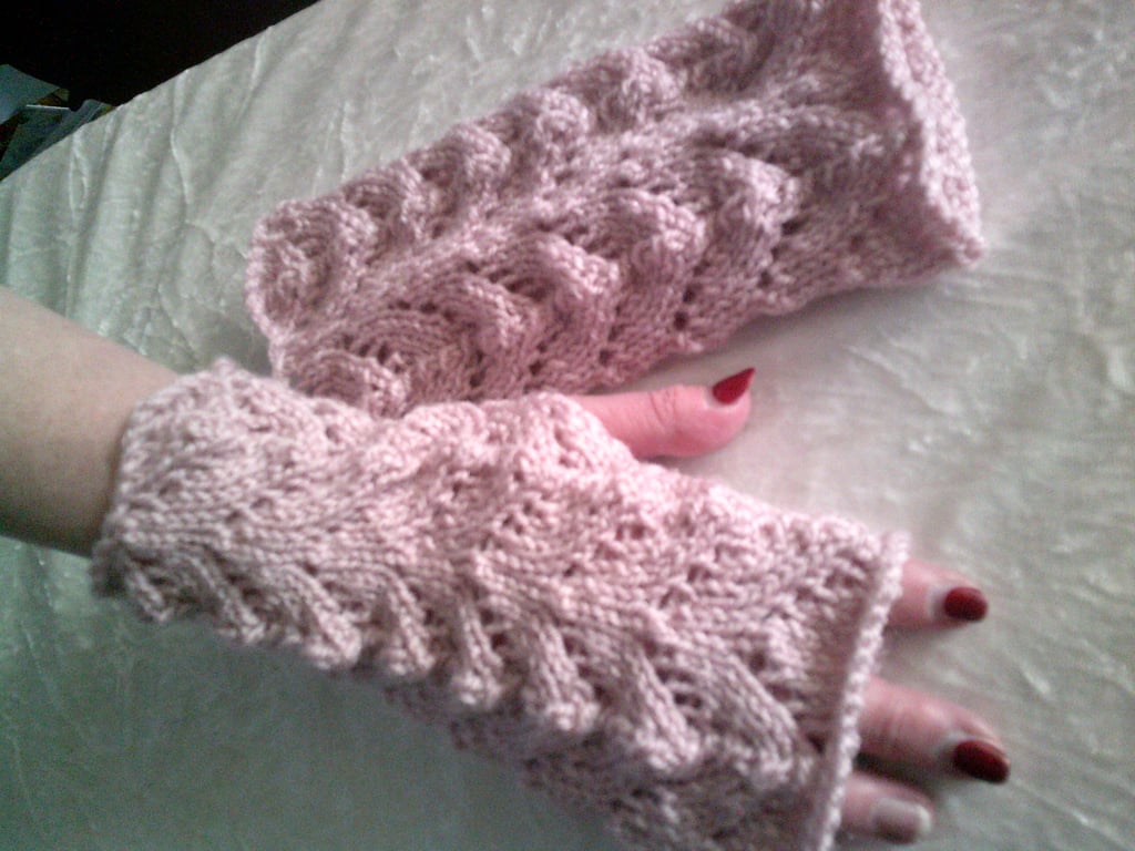 Vintage Rose Lacy Wrist Warmers