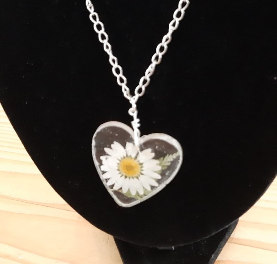 Heart-Shaped Resin Pendant Necklace with Dried Pressed Flower (Design7)