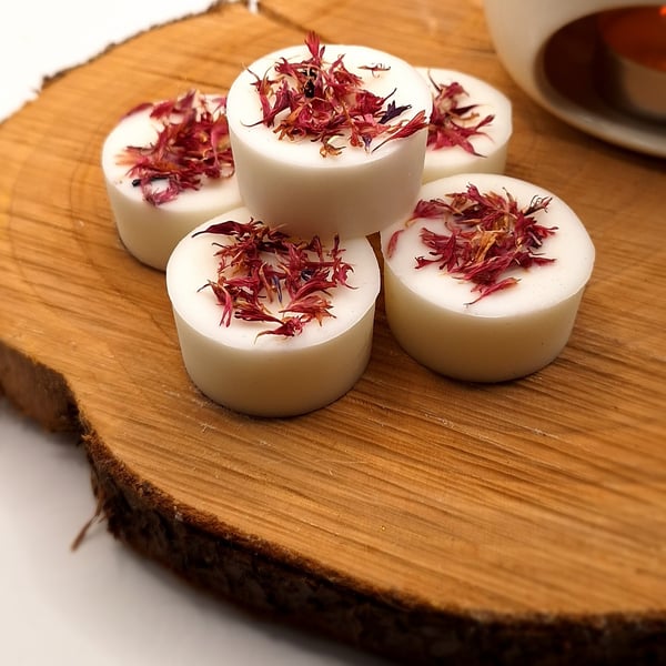 Sweet Dreams Botanical Wax Melts with Pink Cornflowers