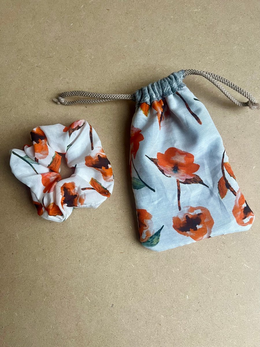 Poppies Drawstring Bag Glasses Case with Matching Scrunchie