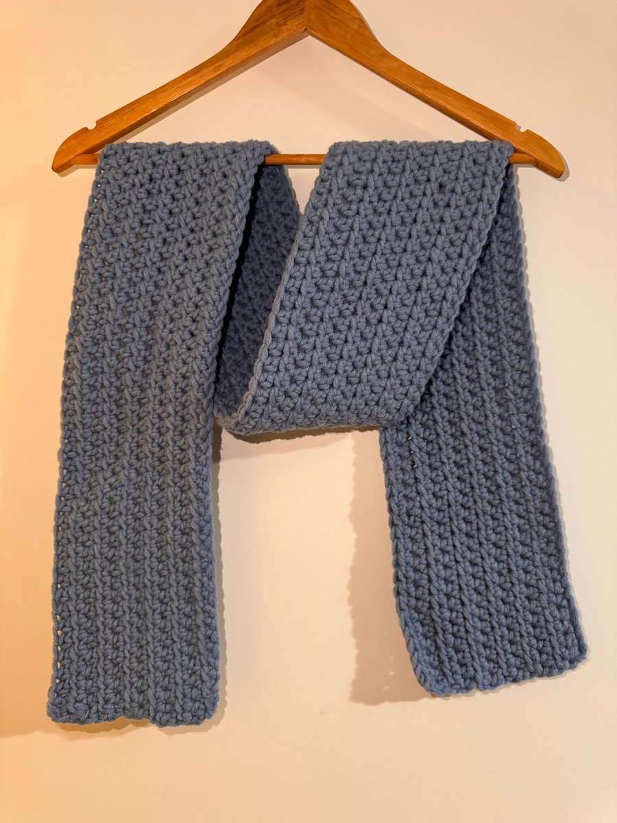 Chunky crochet scarf 