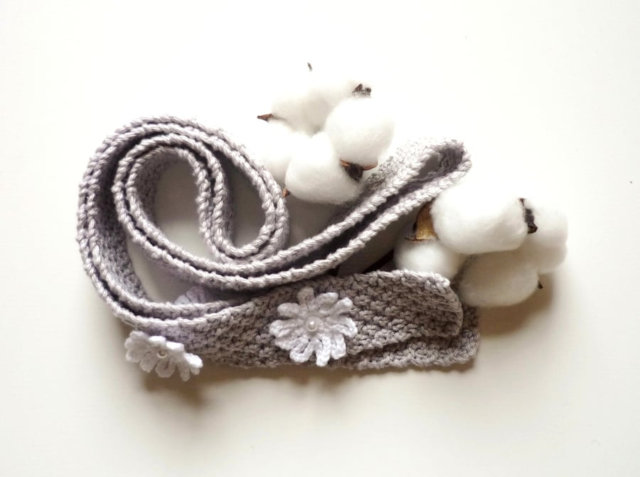 Knitted cotton neckpiece - Spring accessory - Handmade cotton gift