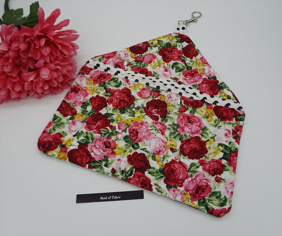 Peg bag in shades of pink rose cotton fabric. 