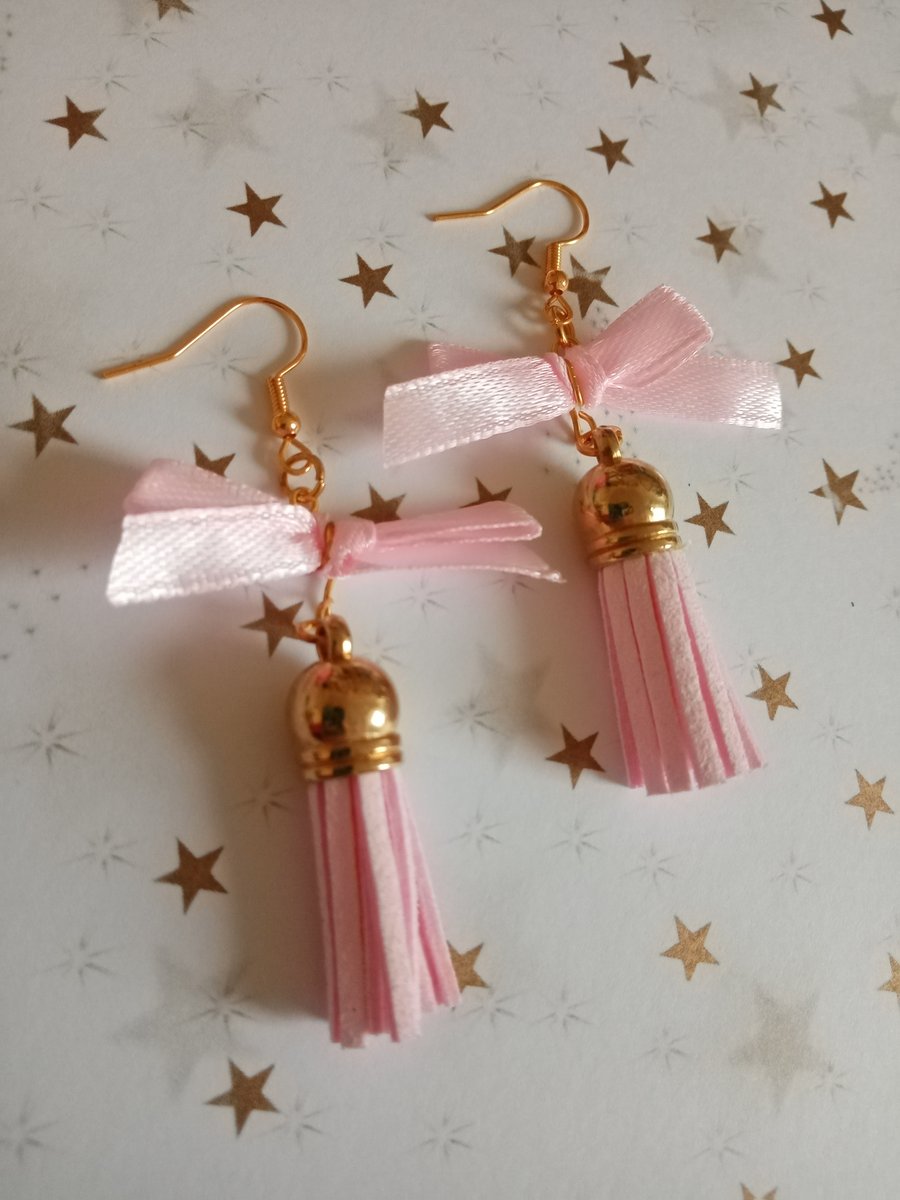 PrettyinPINK - Bow and tassel gold earrings 