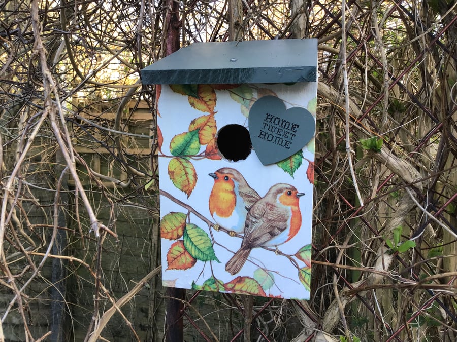 Garden Bird Box. Robin Decoration . Wooden.
