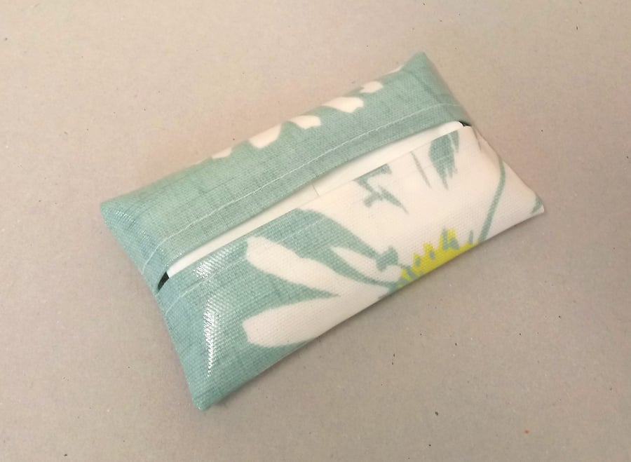 Tissue holder in turquoise with daisy pattern, with tissues, new
