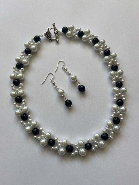 white and black pearl bead necklace set 16" tbar fastening womens earrings glass