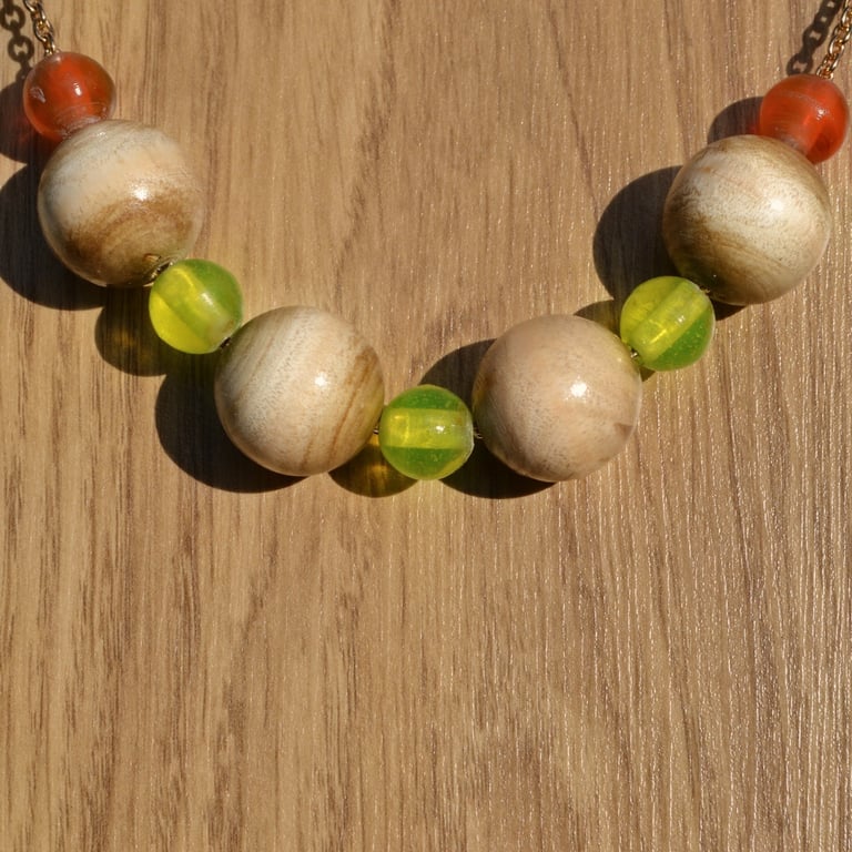 Bay tree and Epoxy resin bead necklace pendant.