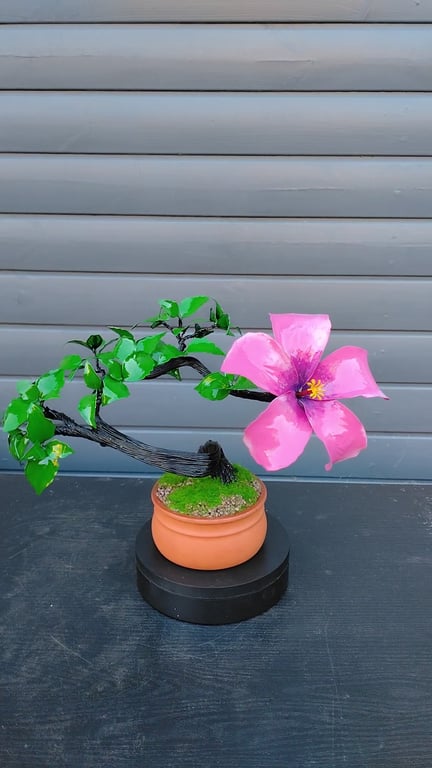 Wire Bonsai Sculpture – Pink Hibiscus Resin Flower, Botanical Art (19cm