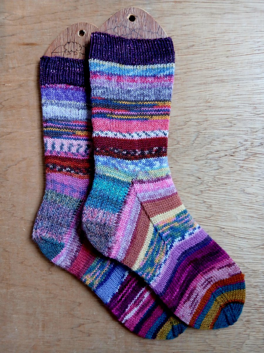 Socks, hand knitted, MEDIUM, adult size 5-6, MULTICOLOURED 