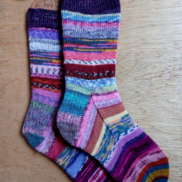 Socks, hand knitted, MEDIUM, adult size 5-6, MULTICOLOURED 