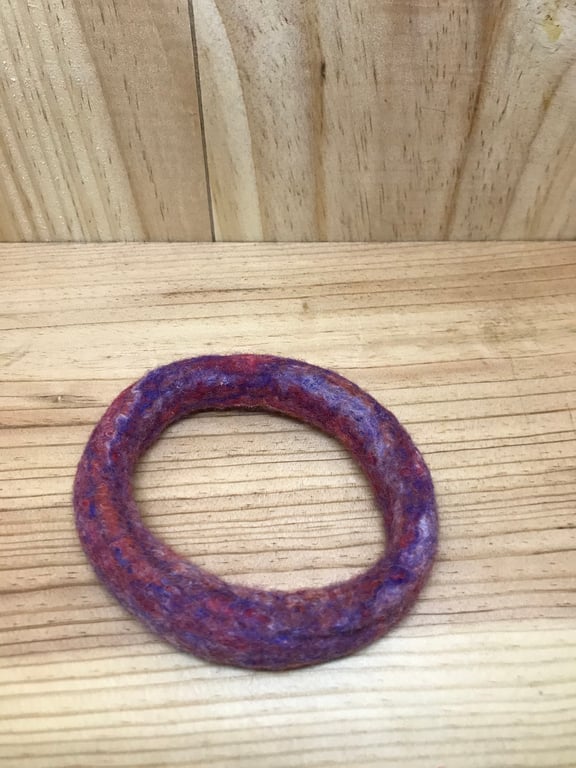 Pink Felt Bracelet. (456)