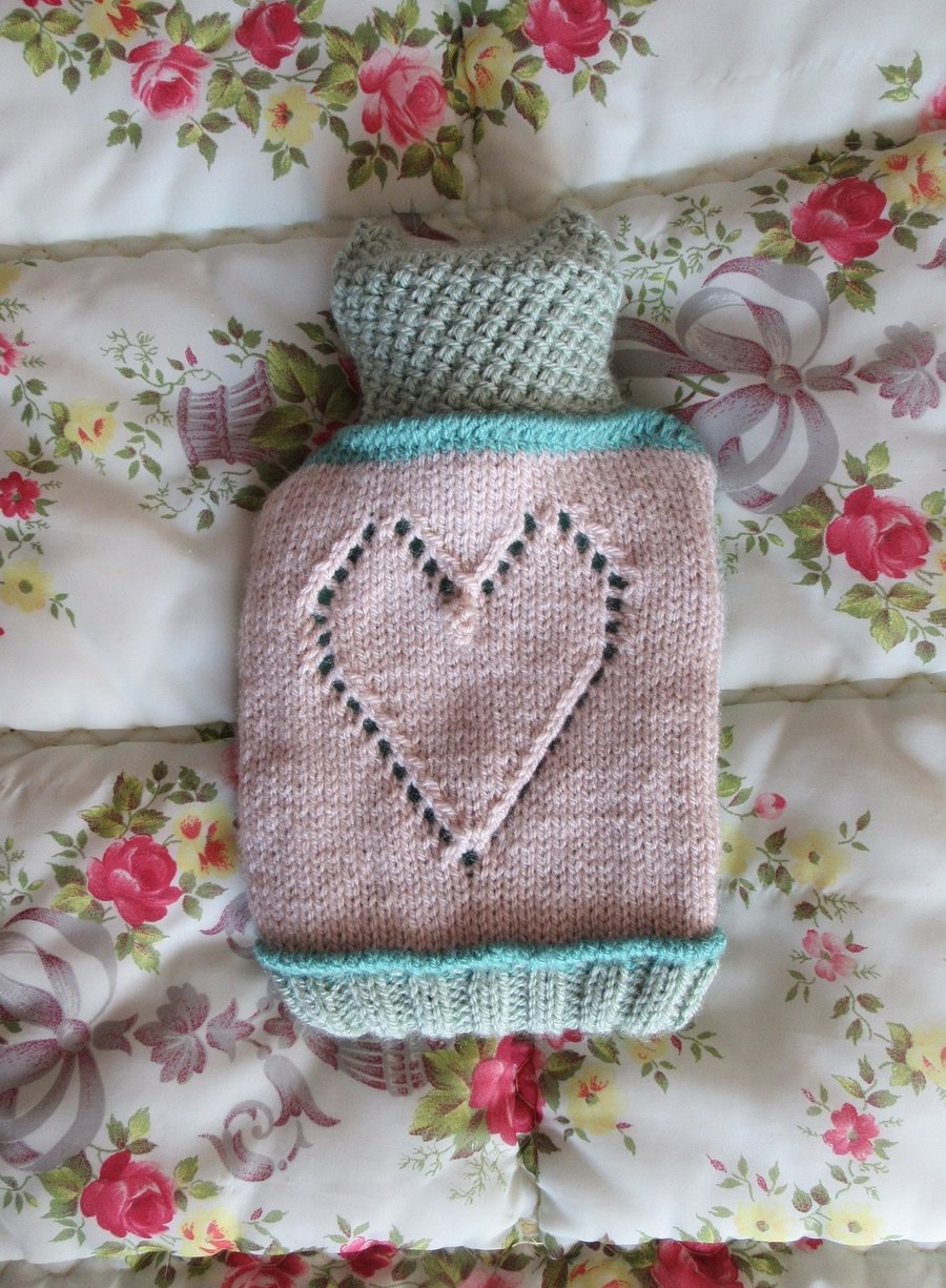 Hot water bottle cover - pale green heart