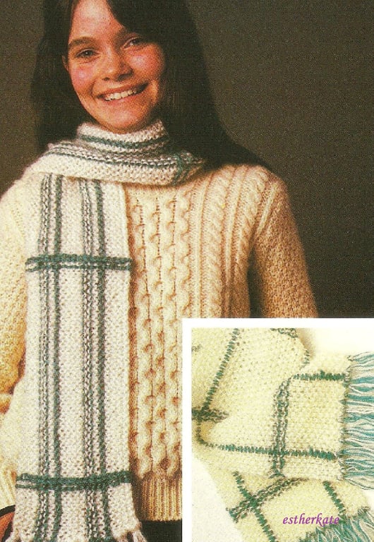 VINTAGE KNITTING PATTERN Ladies Reversible Scarves 