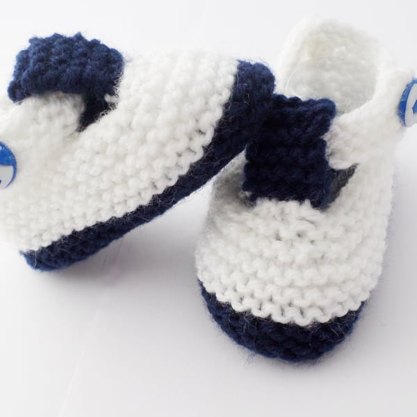 Hand knitted baby boy T bar shoes booties 0-3 m... - Folksy
