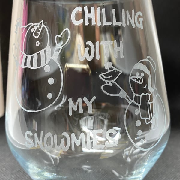 Hand Etched Glass, Chilling with my Snowmies