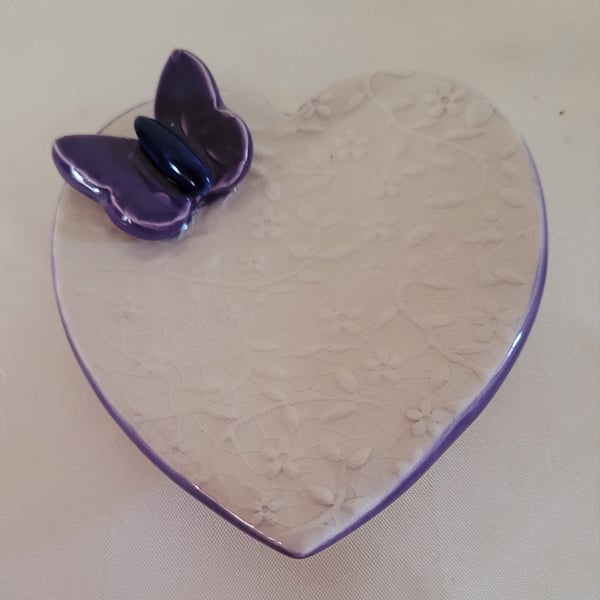 Floral embossed heart ring dish with a purple butterfly