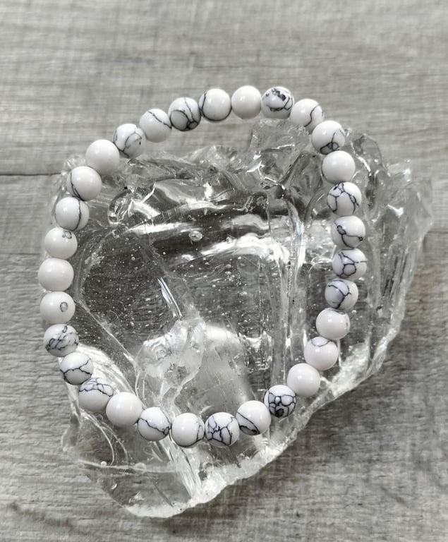 White turquoise elasticated bracelet